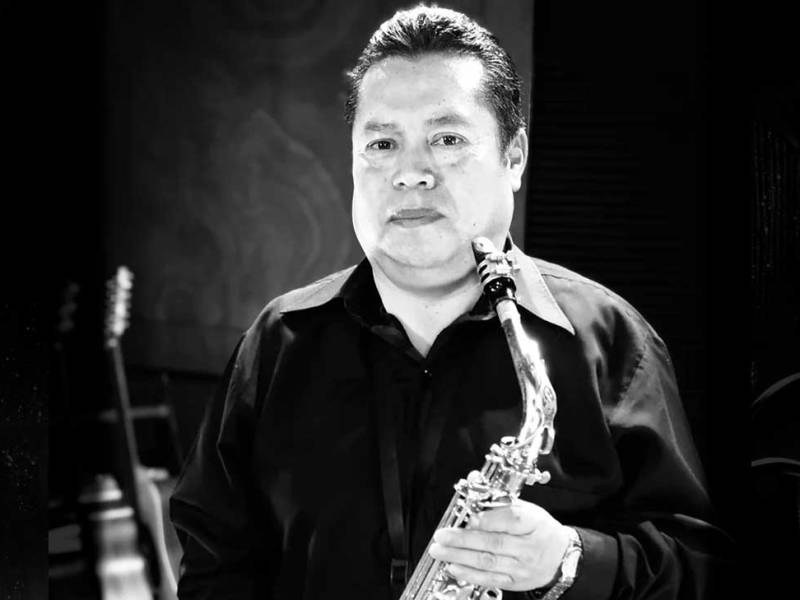 Bonfilio Serrano: Domina el Saxofón con un Maestro Apasionado